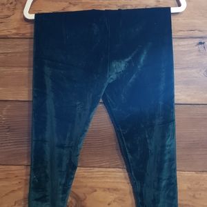 Green velvet leggins